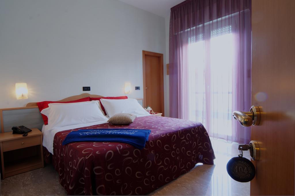 Hotel Hamilton Misano Adriatico Zimmer foto